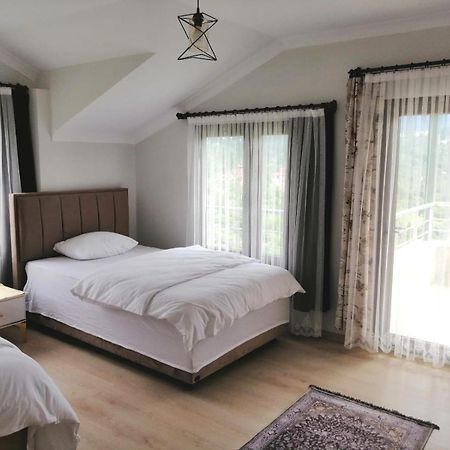 Aquamarine Holiday - Trabzon Villa Buitenkant foto